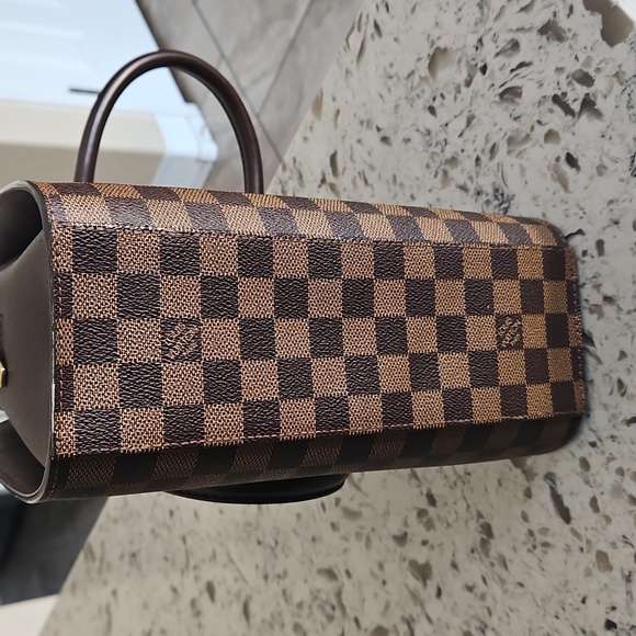 Louis Vuitton TRIANA Damier Ebene in EUC with Dust Bag - Picture 5 of 16